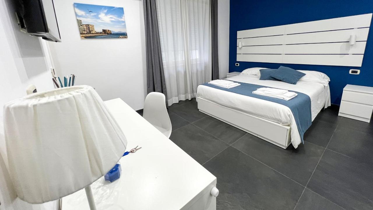 Soave Rooms Наполи Екстериор снимка